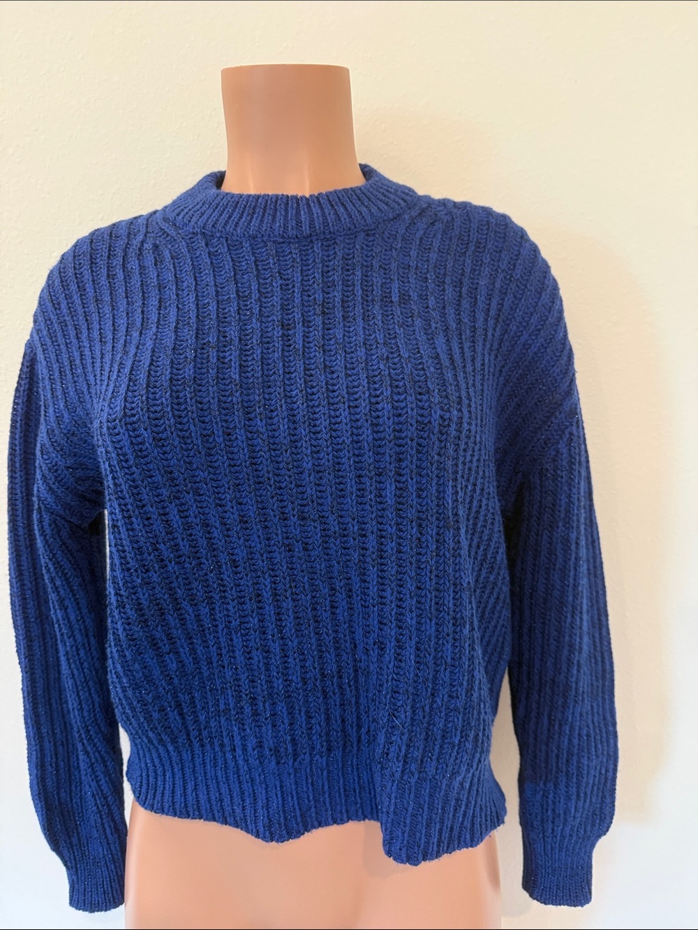 Men’s Ribbed Crewneck Sweater in Royal Blue size medium made in Italy